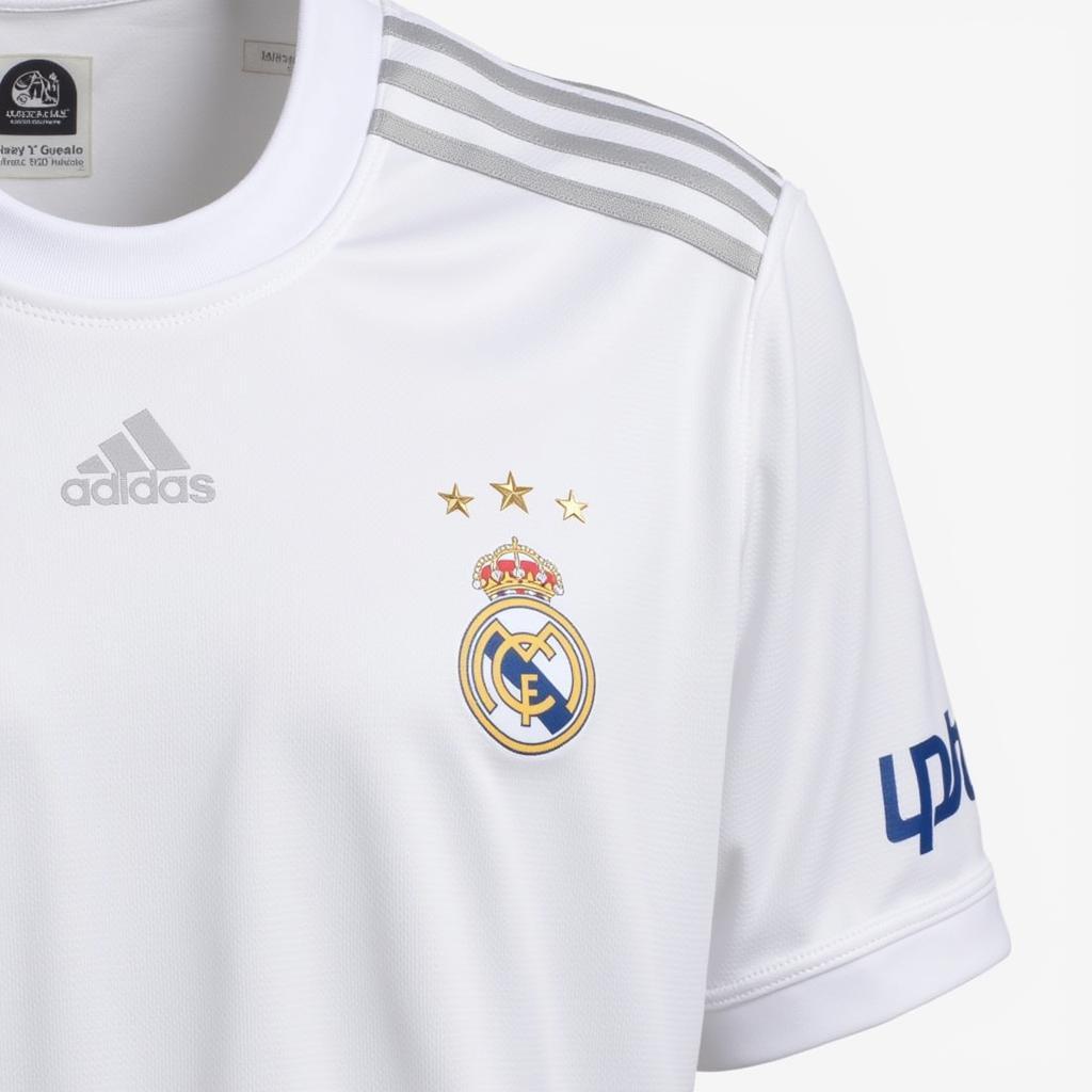 Áo bóng đá CLB Real Madrid 2020