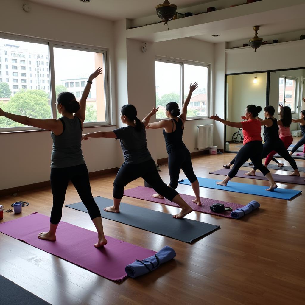 Lớp học yoga tại CLB Gym Hòa Khánh Đà Nẵng