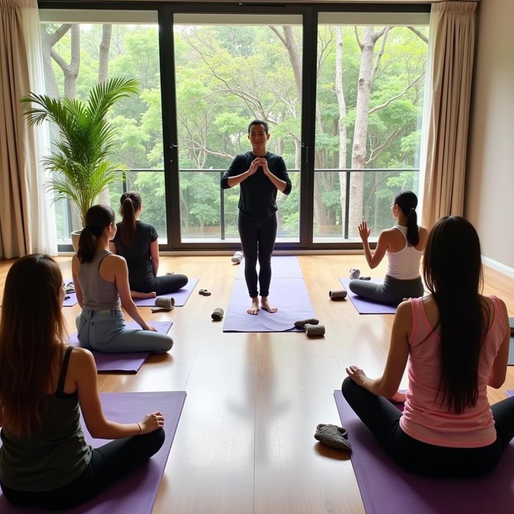 Hội viên tham gia lớp Yoga tại CLB Sunshine Fitness Linh Đông