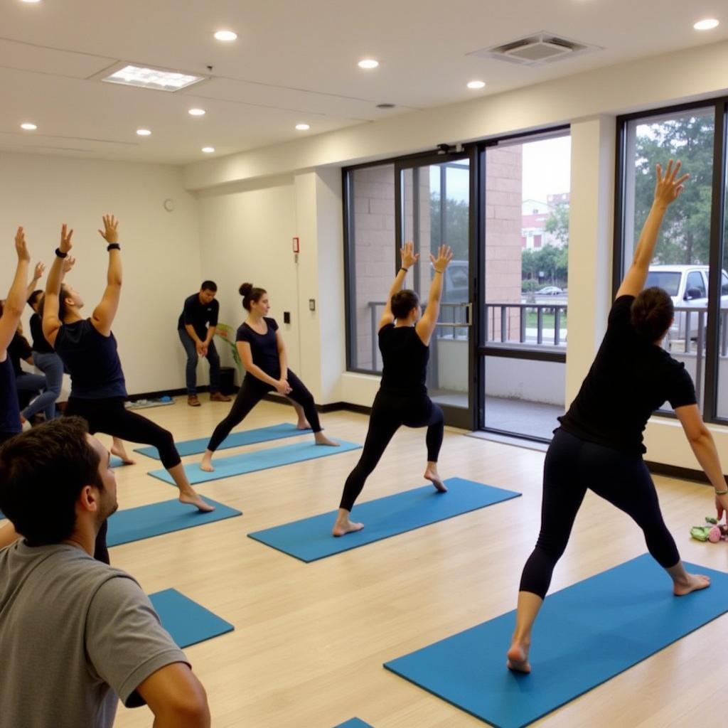 Lớp học Yoga tại CLB 298 Hai Bà Trưng